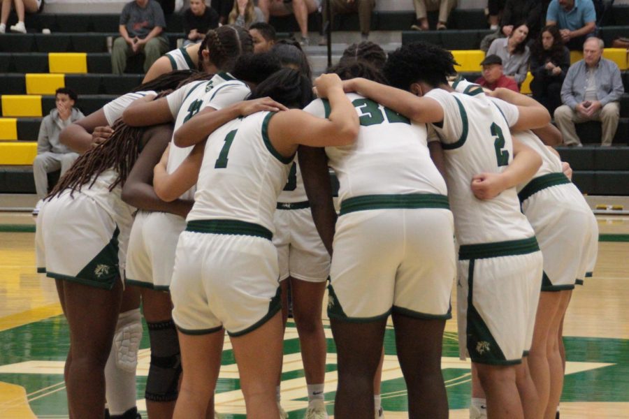 Varsity Girls Basketball Makes Playoffs